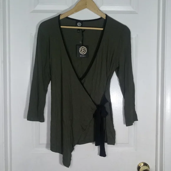 Bobeau Tipped Wrap Top Olive/Black Size L - Picture 6 of 10